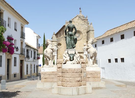 spain/cordoba/san-andres-san-pablo/landmark/monumento-a-manolete