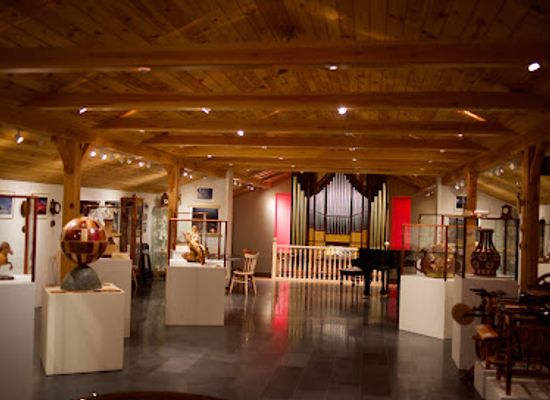 iceland/southern-region/landmark/tre-og-list