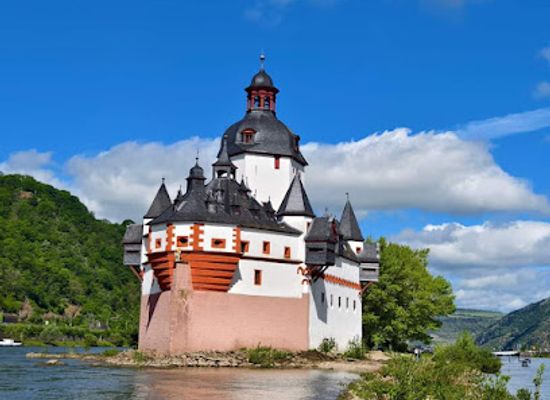 germany/upper-palatinate/landmark/pfalzgrafenstein-castle