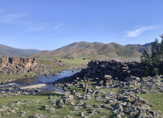 mongolia/zavkhan-river-valley/landmark/red-waterfall