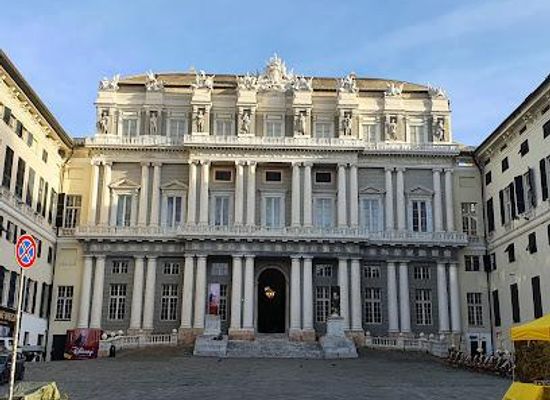 italy/genoa/landmark/piazza-giacomo-matteotti