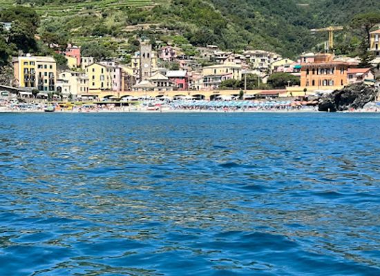 italy/cinque-terre/landmark/calipso-boat-tours