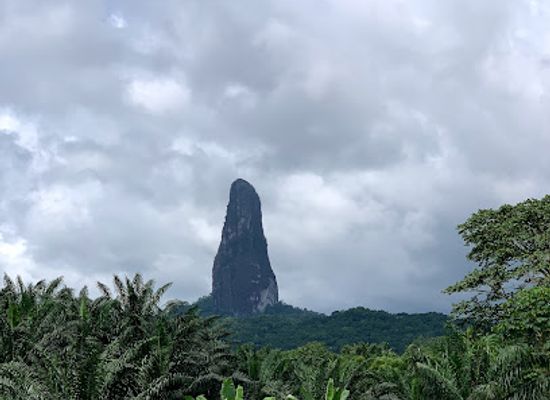 sao-tome-and-principe/caue/landmark/cao-grande-peak