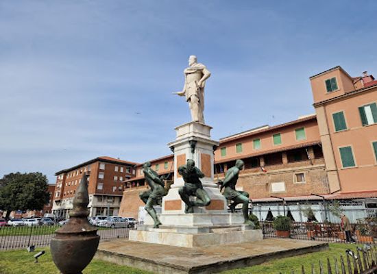 italy/tuscany/landmark/monument-of-the-four-moors