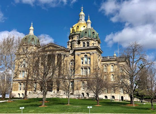 iowa/eastern-iowa/landmark/holocaust-memorial