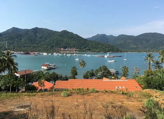 thailand/koh-chang/landmark/bang-bao-pier