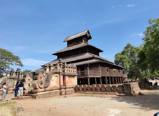 myanmar-burma/bagan/landmark/historical-wooden-building