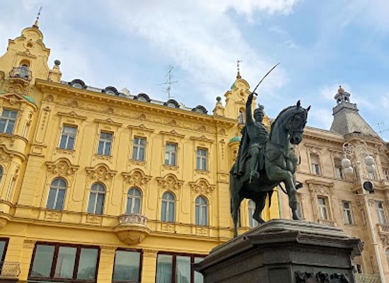croatia/zagreb/donji-grad/landmark/ban-josip-jelacic-statue