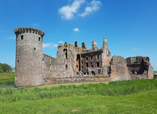united-kingdom/dumfriesshire/attraction/caerlaverock-castle-2