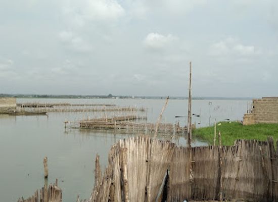 benin/mono/landmark/lake-aheme