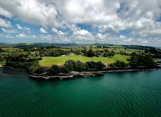 new-zealand/west-coast/landmark/waitangi-treaty-grounds