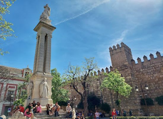 spain/seville/santa-cruz/landmark/murallas-del-alcazar-de-sevilla