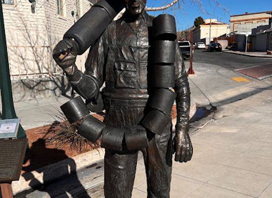 nevada/boulder-city/landmark/alabam-statue-hoover-dam-hero
