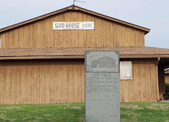oklahoma/prairie-plains/landmark/sod-house-museum