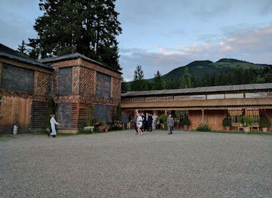 oregon/hood-river-county/landmark/mt-hood-organic-farms