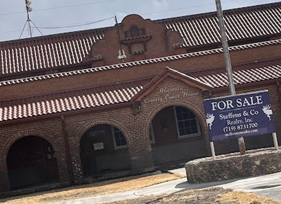 colorado/alamosa/landmark/st-ives-a-pub-eatery