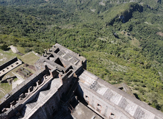 haiti/nord/landmark/augusnel-tour-haiti