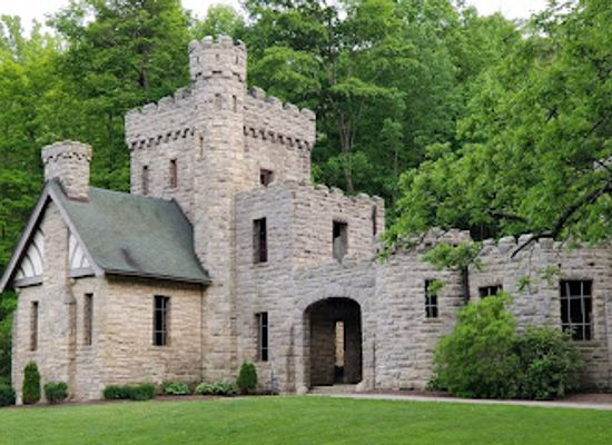 ohio/western-reserve/landmark/squire-s-castle