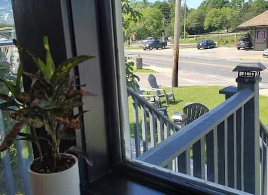 vermont/middlebury/landmark/royal-oak-coffee