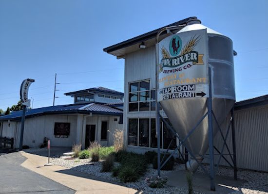 wisconsin/oshkosh/landmark/fox-river-brewing-company-waterfront-restaurant