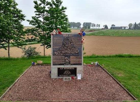 france/nord-pas-de-calais/landmark/aif-mouquet-farm-memorial
