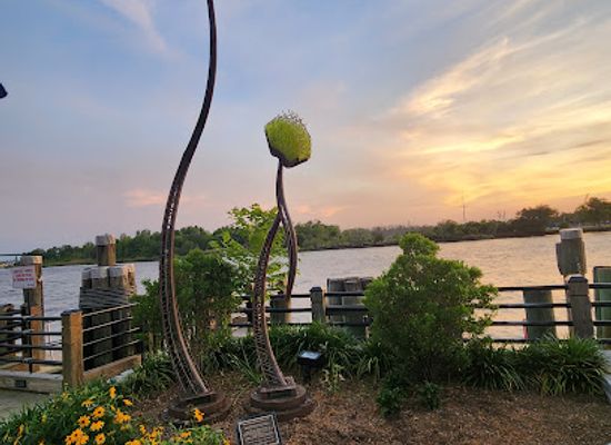 north-carolina/coastal-plain/landmark/wilmington-riverwalk