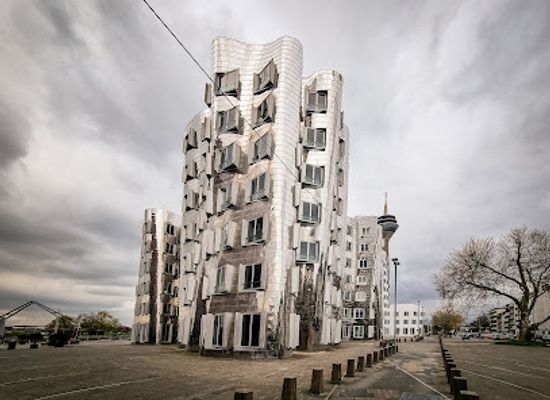 germany/dusseldorf/landmark/gehry-bauten