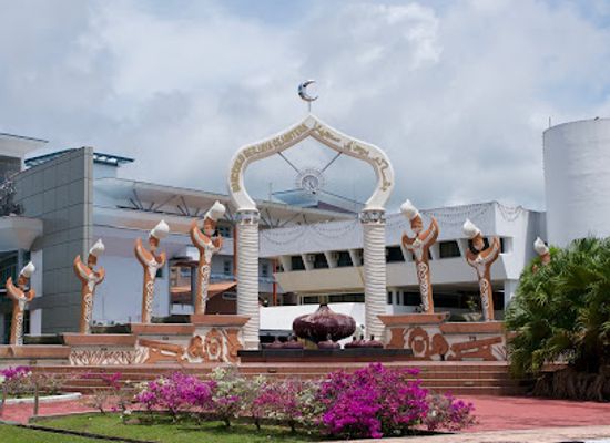 brunei/tutong/landmark/mercu-tanda-kenangan