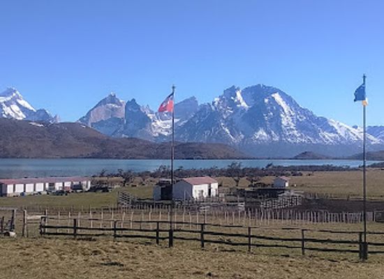 argentina/southern-patagonia/landmark/estancia-lazo