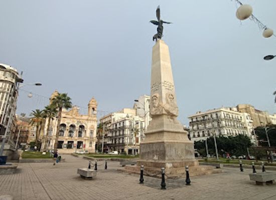 algeria/oran/landmark/the-town-hall-place-d-armes