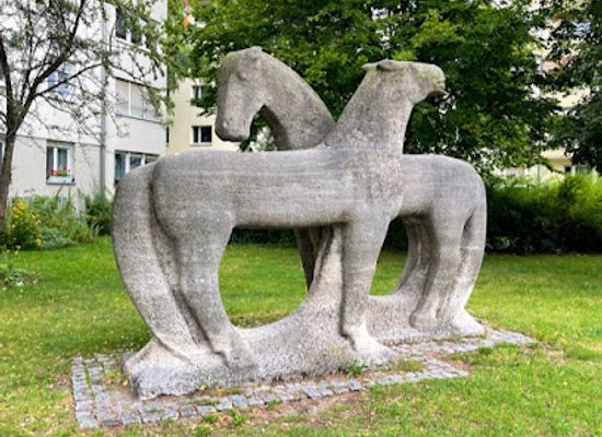germany/nuremberg/landmark/steinpferde