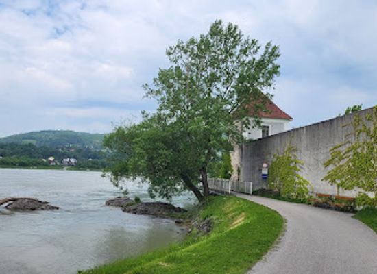 austria/mostviertel/landmark/sausenstein-abbey