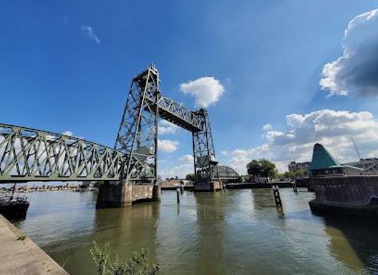 netherlands/south-holland/landmark/koningshavenbrug-de-hef
