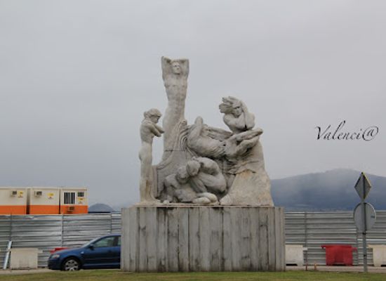 spain/santander/landmark/monumento-al-incendio-de-santander
