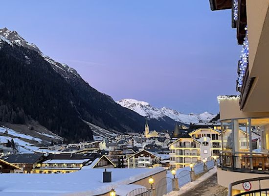 austria/ischgl/landmark/alpenhotel-erika