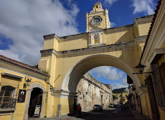 guatemala/western-highlands/landmark/arco-de-santa-catalina