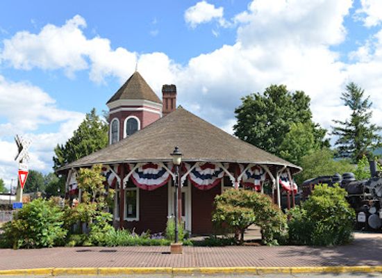 washington/central-washington/landmark/northwest-railway-museum-snoqualmie-depot
