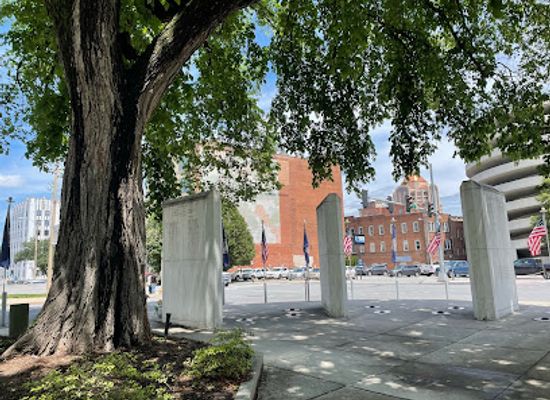 virginia/roanoke/downtown-roanoke/landmark/freedom-plaza