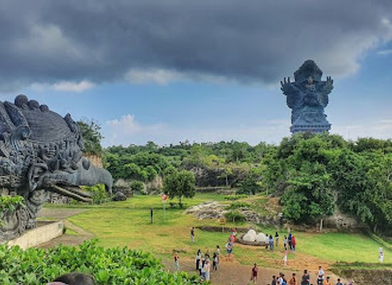 indonesia/highlands-papua/landmark/garuda-wisnu-kencana-cultural-park