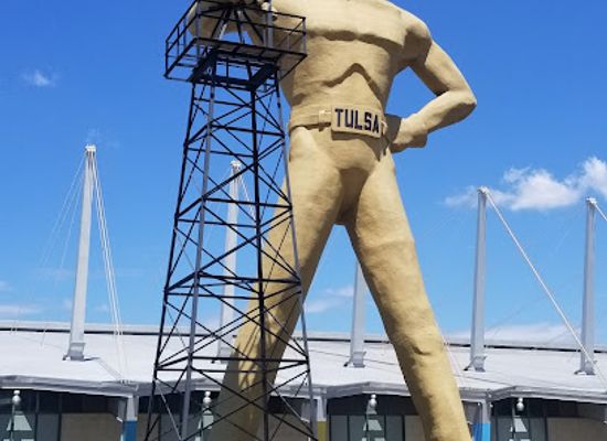oklahoma/broken-arrow/landmark/golden-driller-statue