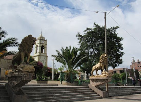 peru/huancayo/landmark/plaza-de-armas-de-la-cd-de-chongos-bajo