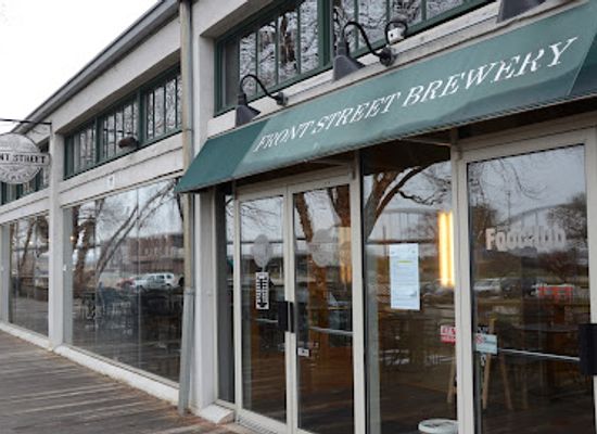 iowa/davenport/landmark/front-street-brewery-taproom