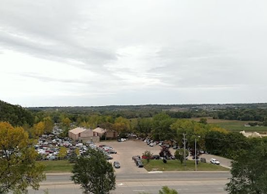 south-dakota/sioux-falls/landmark/the-pioneer-memorial