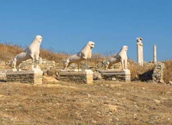 greece/mykonos/landmark/the-avenue-of-lions
