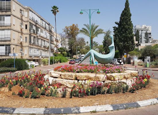 israel/hadera/landmark/beit-feinberg
