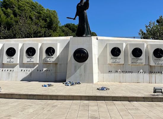 cyprus/larnaca/landmark/lysi-eoka-heroes-monument