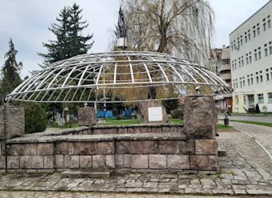 romania/covasna/landmark/the-devil-s-pond