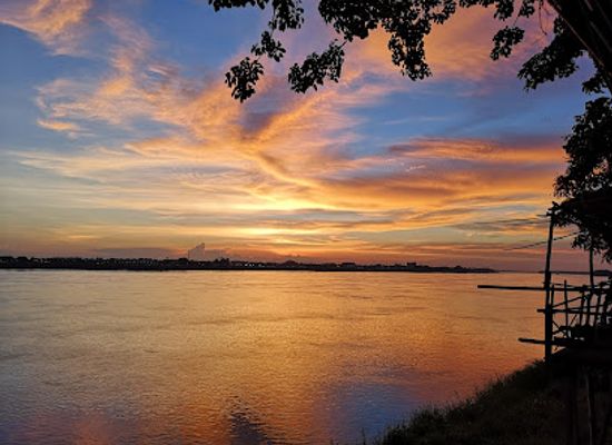 laos/thakhek/landmark/bouton-d-or-restaurant