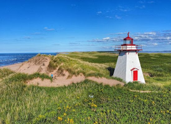 canada/maritimes/landmark/st-peters-harbour-lighthouse