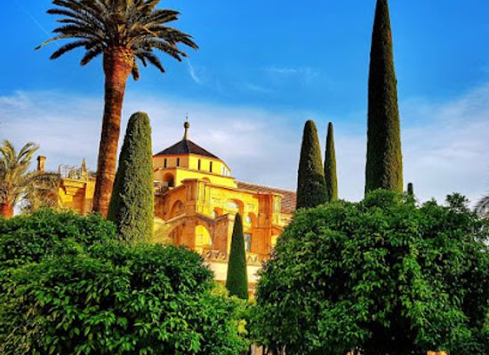 spain/cordoba/landmark/patio-de-los-naranjos
